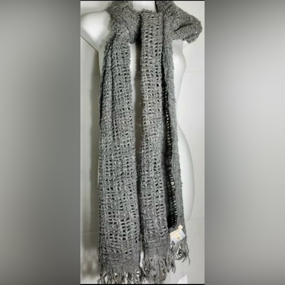 NEW + TAGS Eileen Fisher Italian Wool Scarf in Grey - Picture 3 of 6